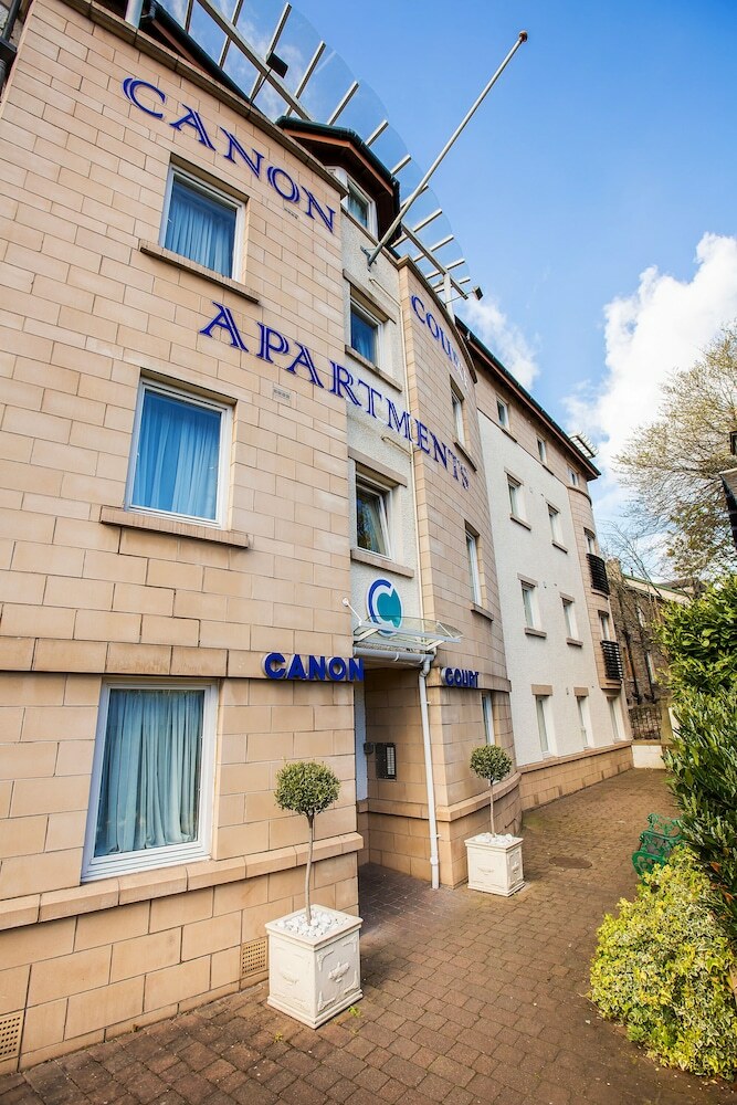 Canon Court Aparthotel