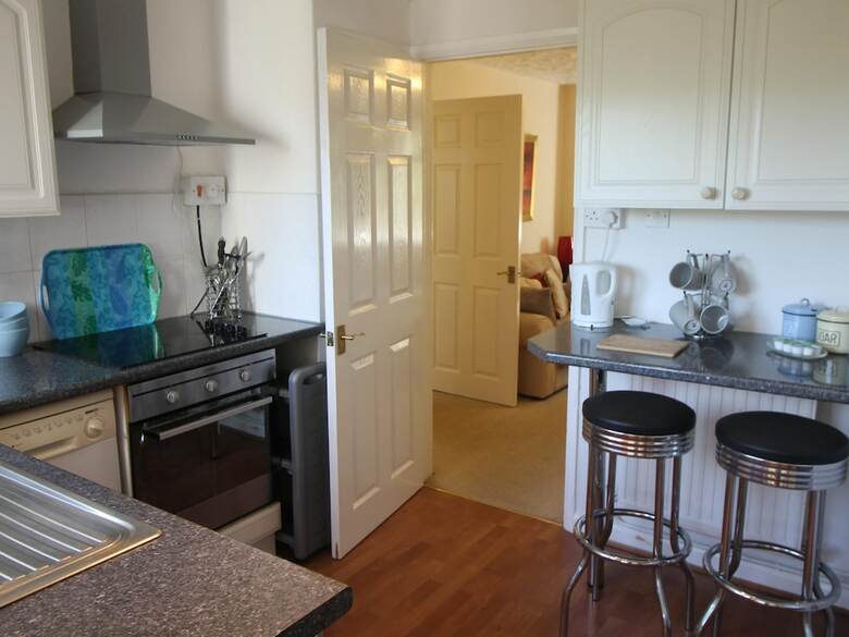 Garth Olwg 2 Bed Apartment By Cardiff Holiday Homes