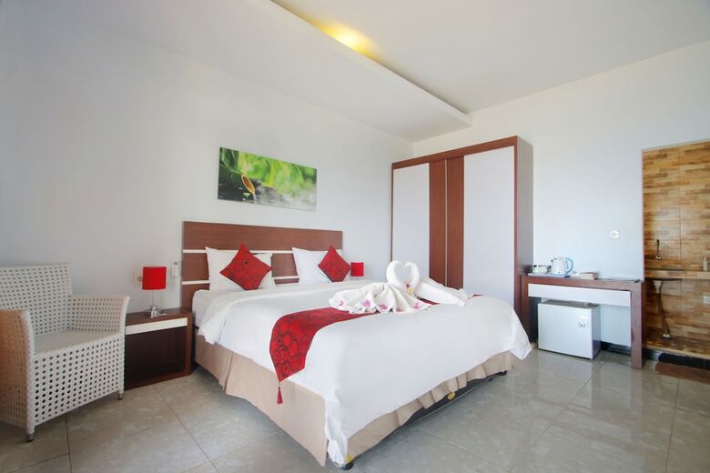 Valomia Beachfront
