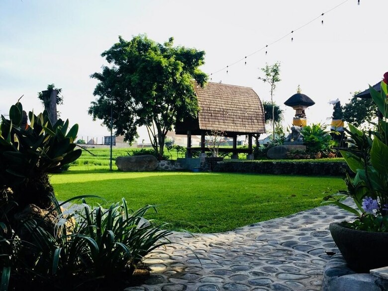 Bed & Breakfast Taulan Villa And Restaurant
