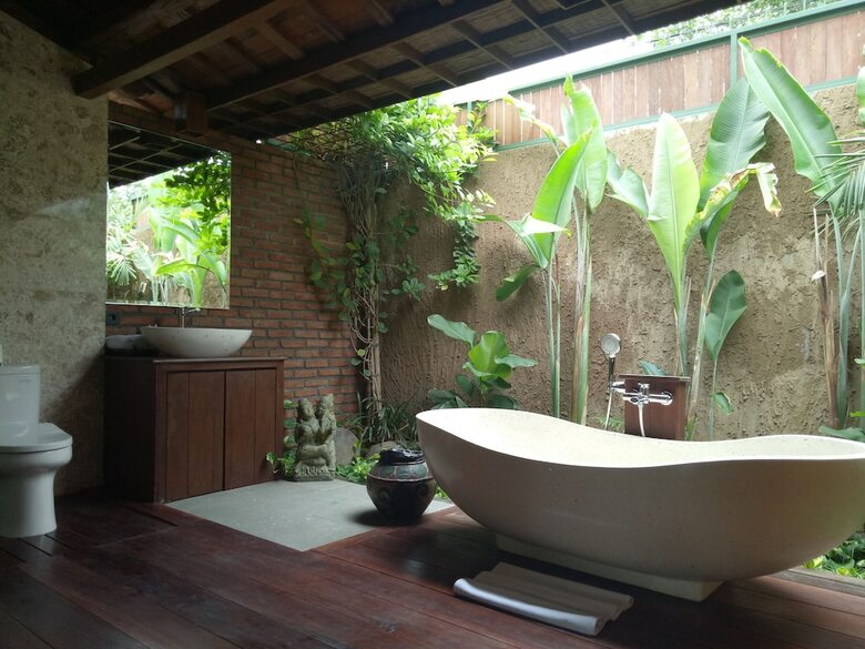 Bed & Breakfast Taulan Villa And Restaurant