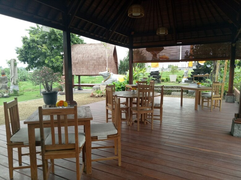 Bed & Breakfast Taulan Villa And Restaurant