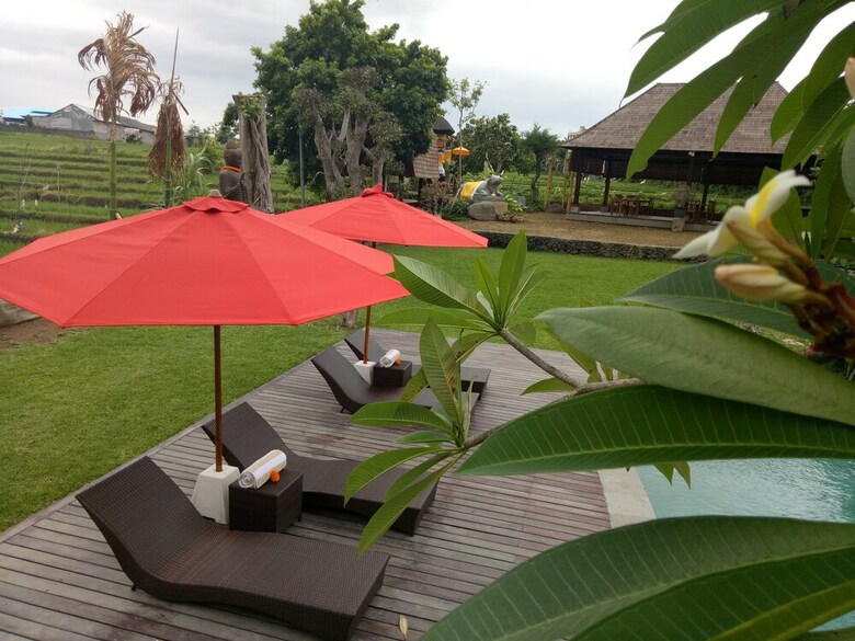 Bed & Breakfast Taulan Villa And Restaurant