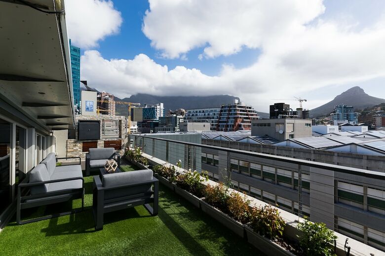 Apartamentos Harbour Edge 703