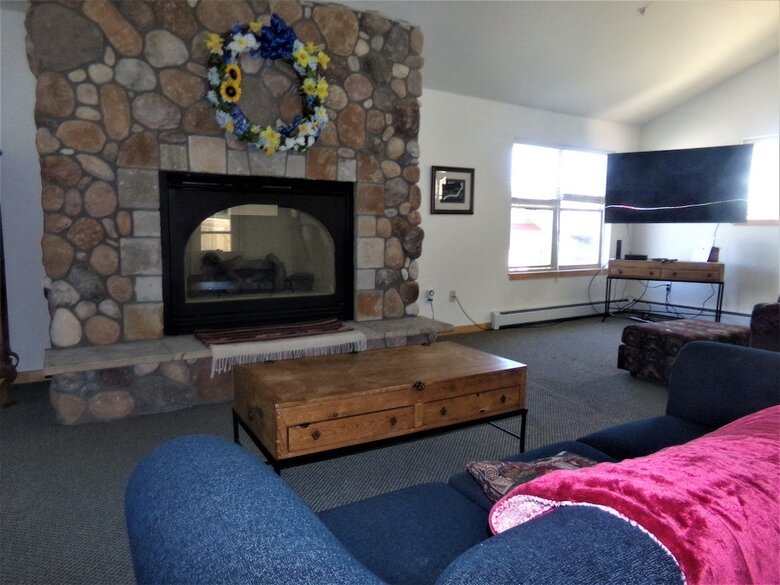 Prospector Village 5 Bed 4 Bath