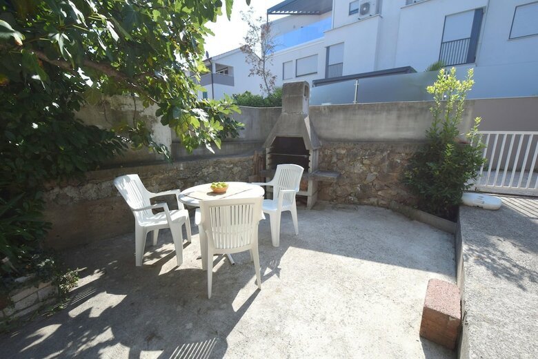 Apartment Buza