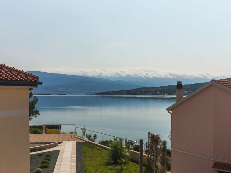 Apartments Josip Near The Beach