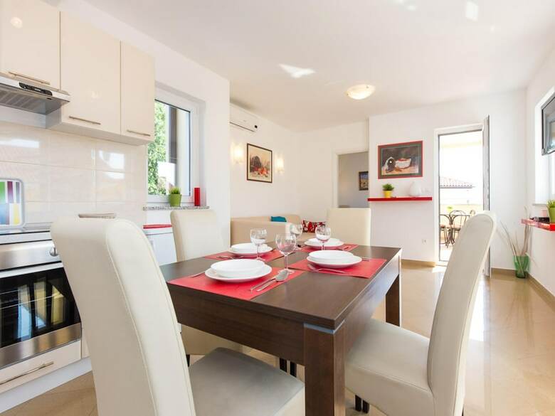 Apartments Josip Near The Beach