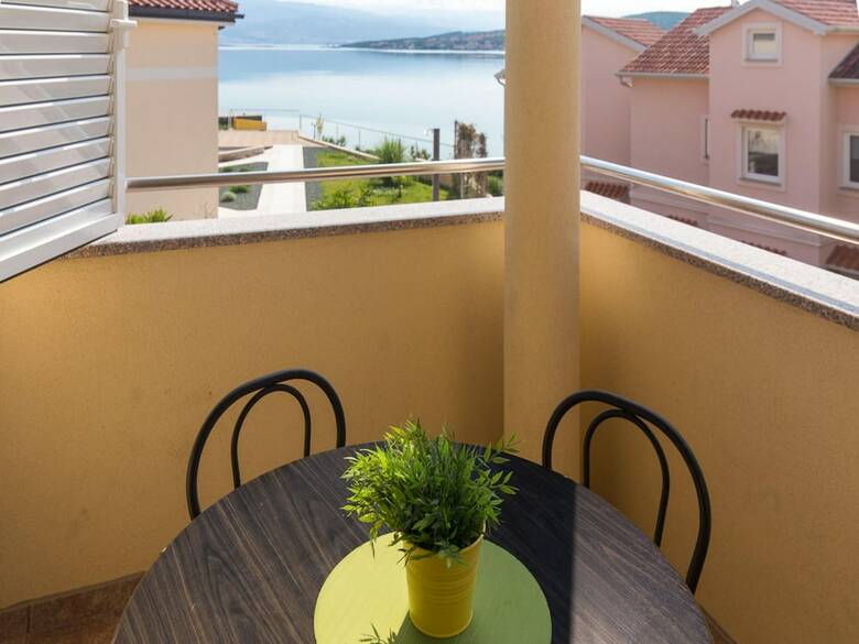Apartments Josip Near The Beach