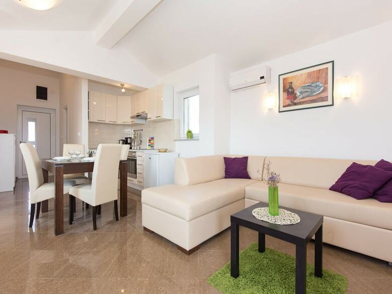 Apartments Josip Near The Beach