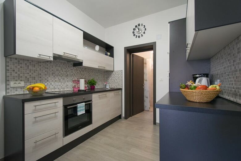 Apartments Mladenka