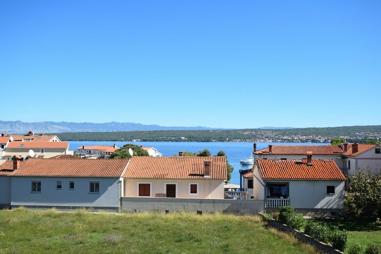 Apartments Mladenka
