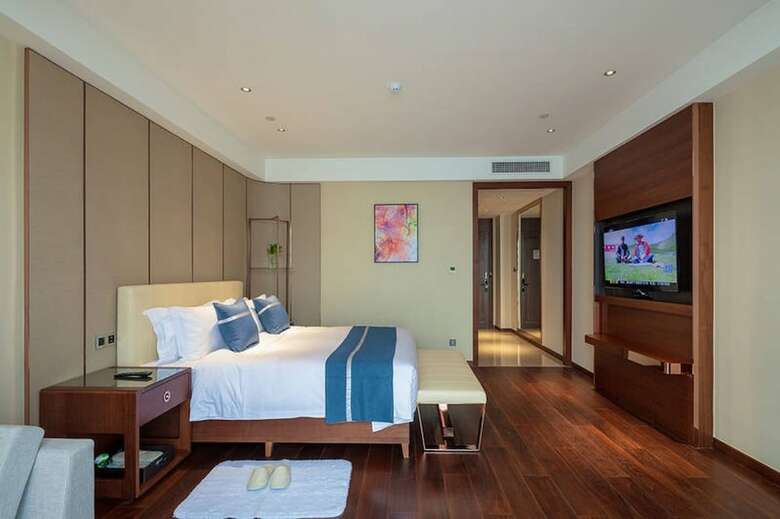 Changshu Skyline Cloud Hotel