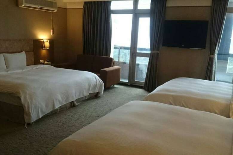 Rhineinn Hotel