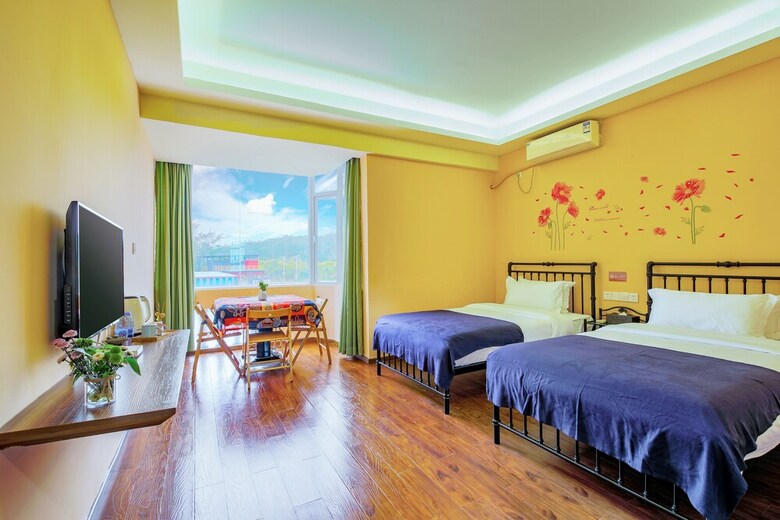 Floral Hotel Shenzhen No.108 Yard