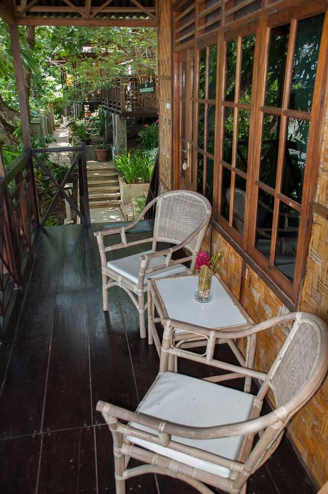 Bed & Breakfast Froggies Divers Bunaken