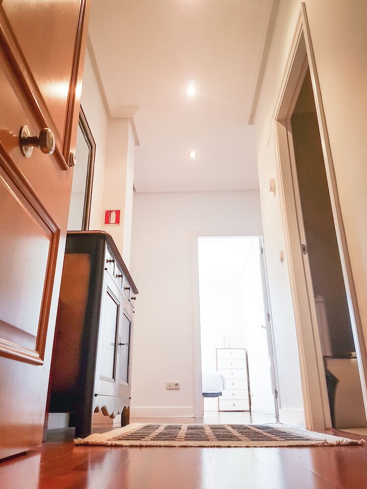 Modern Apartment With Stunning Views