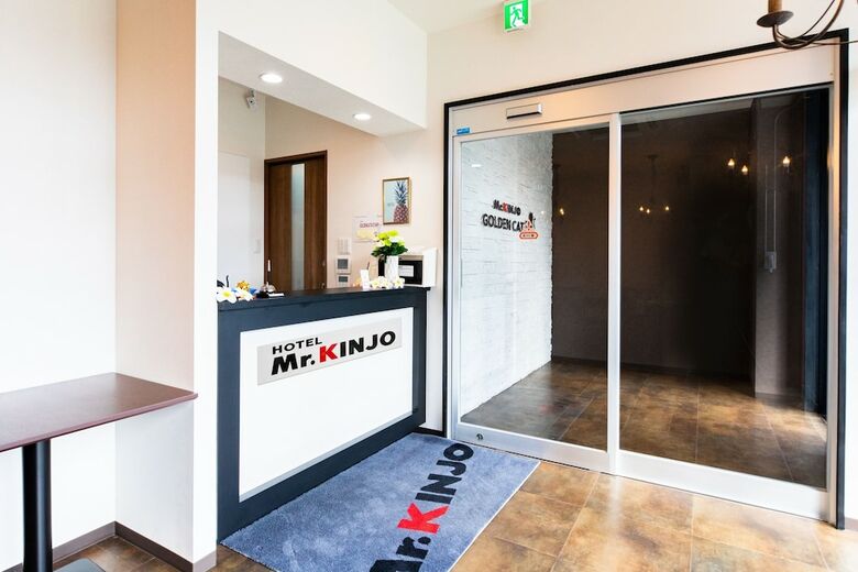 Hotel Mr.kinjo Golden Cats