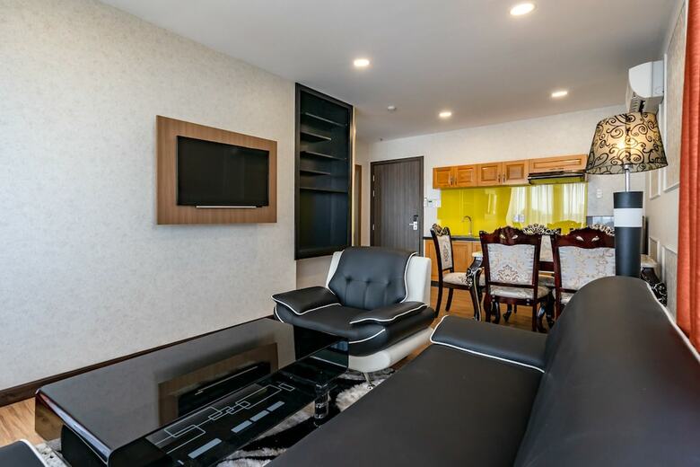 Hotel Emerald Central