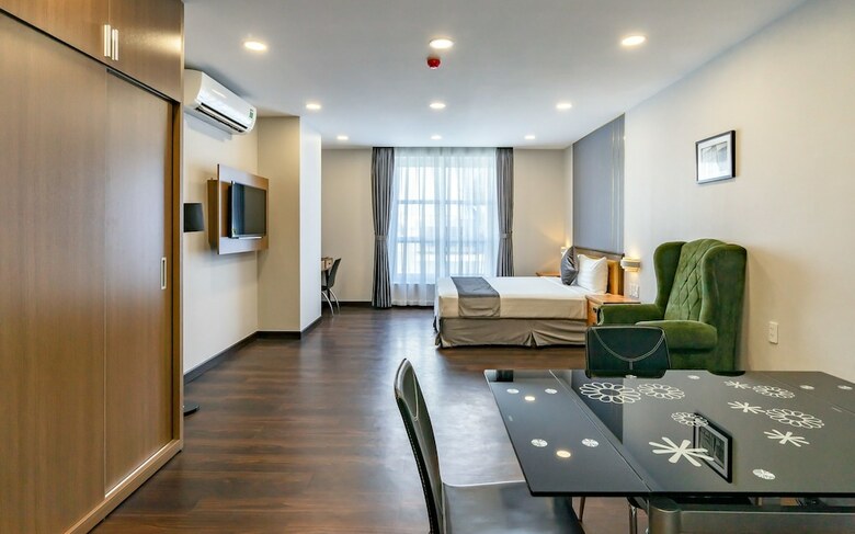 Hotel Emerald Central