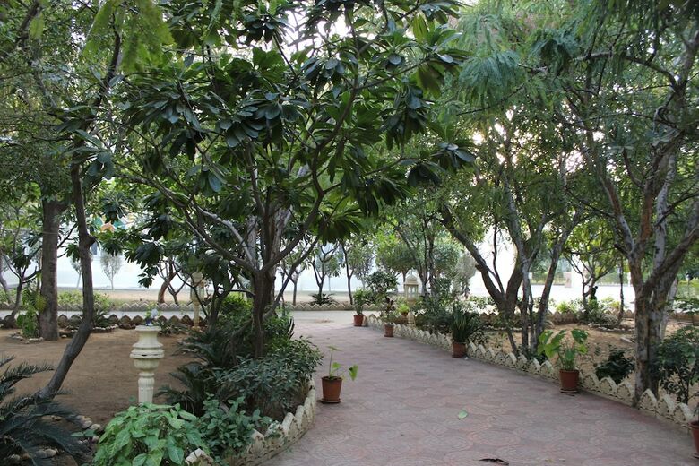 Hotel Shubham Resort