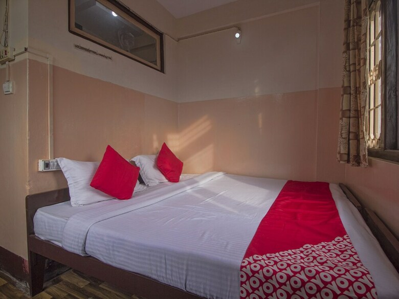 Oyo 19941 Hotel Blue Diamond