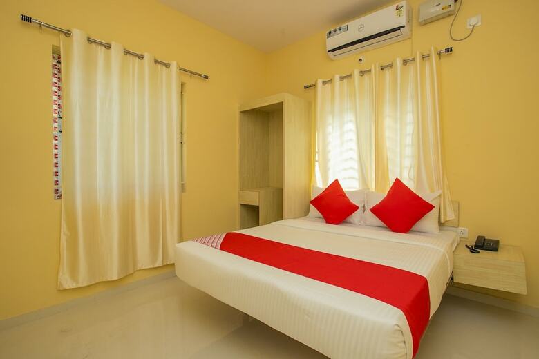 Hotel Oyo 10522 Varcity Emerald