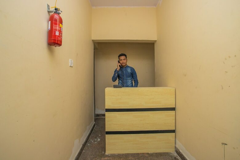 Hotel Oyo 10522 Varcity Emerald