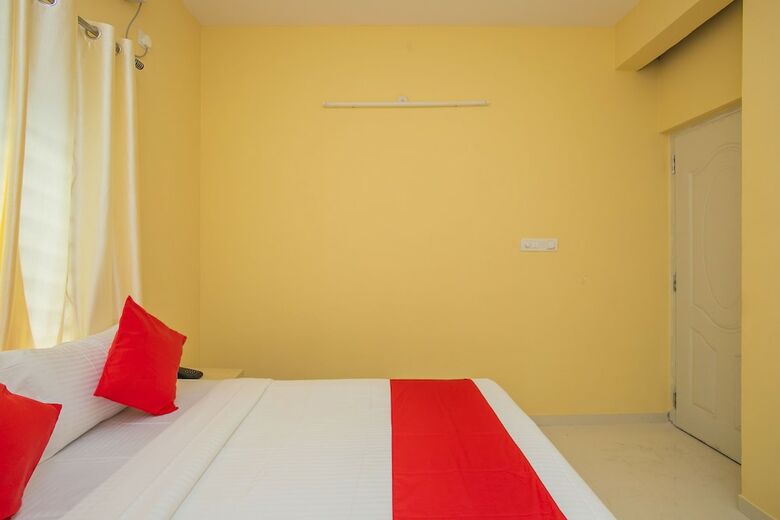 Hotel Oyo 10522 Varcity Emerald