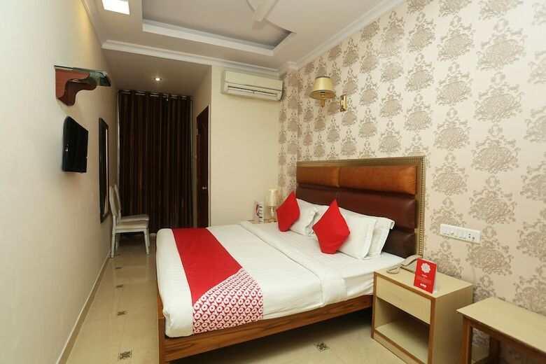 Oyo 13355 Grest Hotel