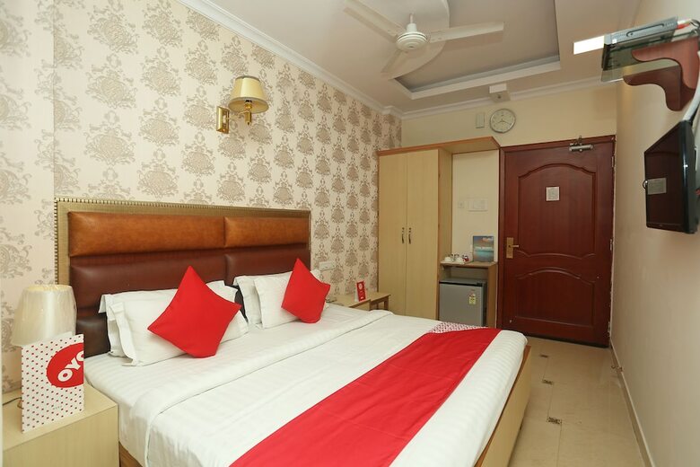 Oyo 13355 Grest Hotel