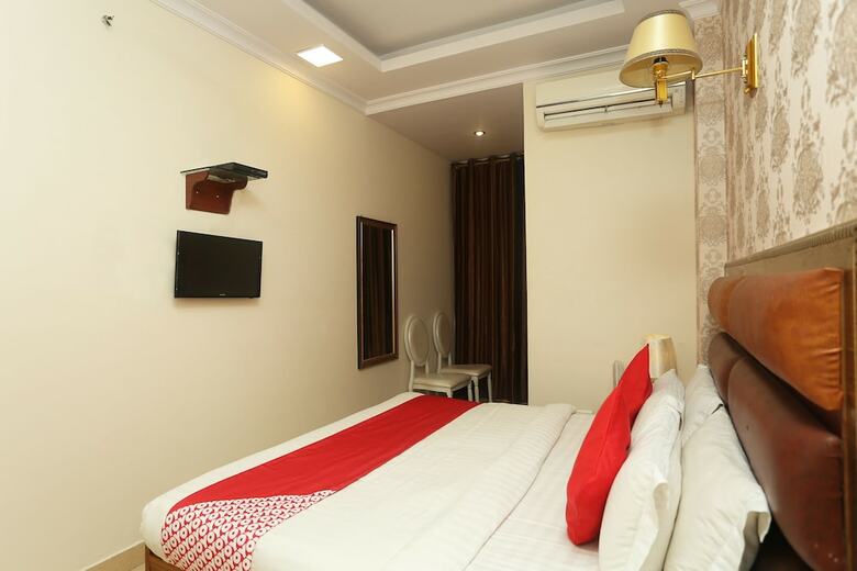 Oyo 13355 Grest Hotel