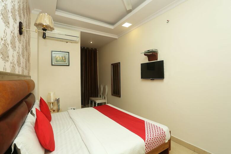 Oyo 13355 Grest Hotel
