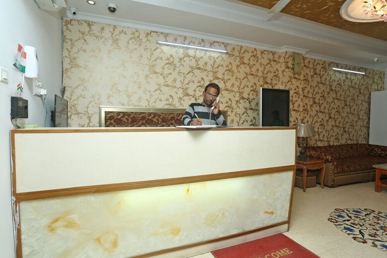 Oyo 13355 Grest Hotel