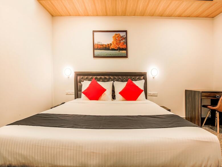 Hotel Capital O 18910 La Gracia Resort
