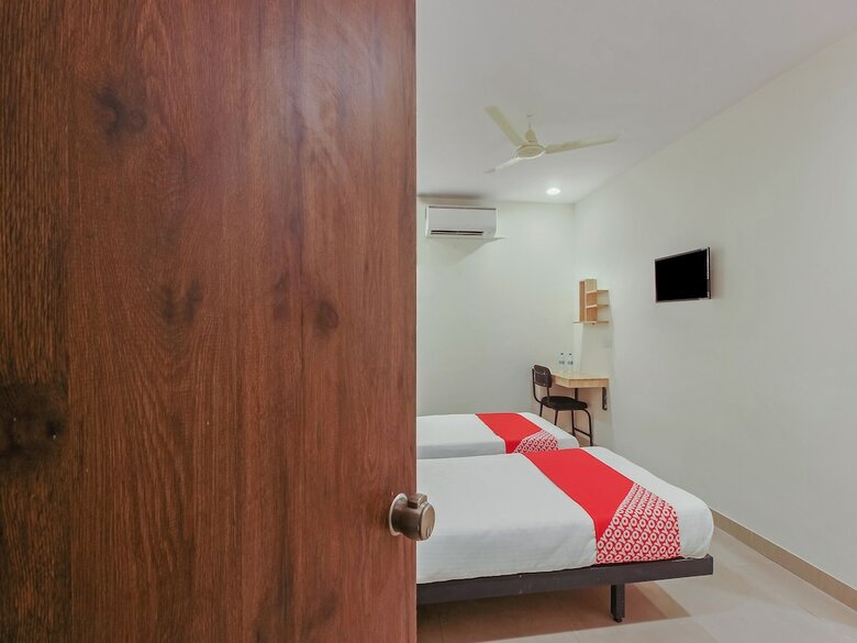 Hotel Collection O 16073 Kothapet Ramoji