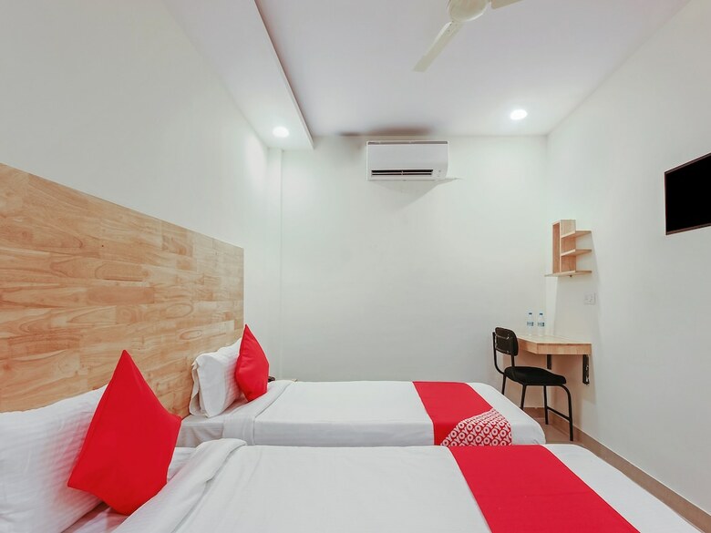 Hotel Collection O 16073 Kothapet Ramoji