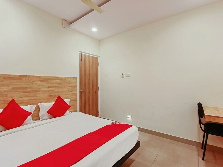 Hotel Collection O 16073 Kothapet Ramoji