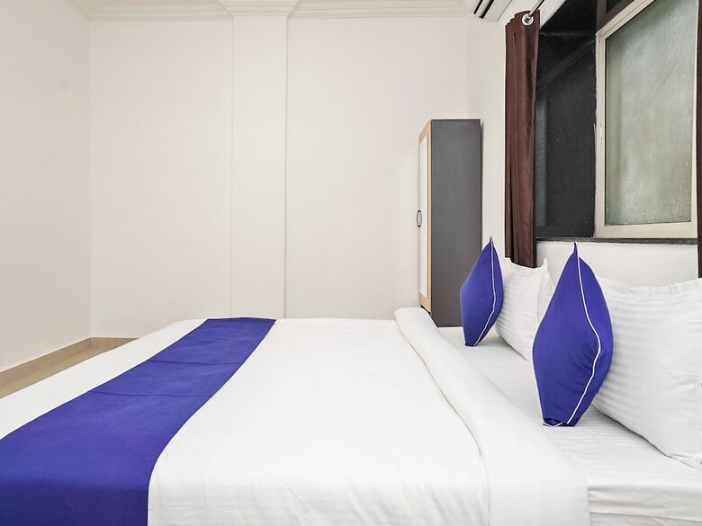 Hotel Oyo 19530 Silverkey Vishrantwadi