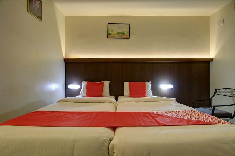 Oyo 22528 Hotel Travel Inn