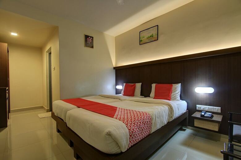 Oyo 22528 Hotel Travel Inn