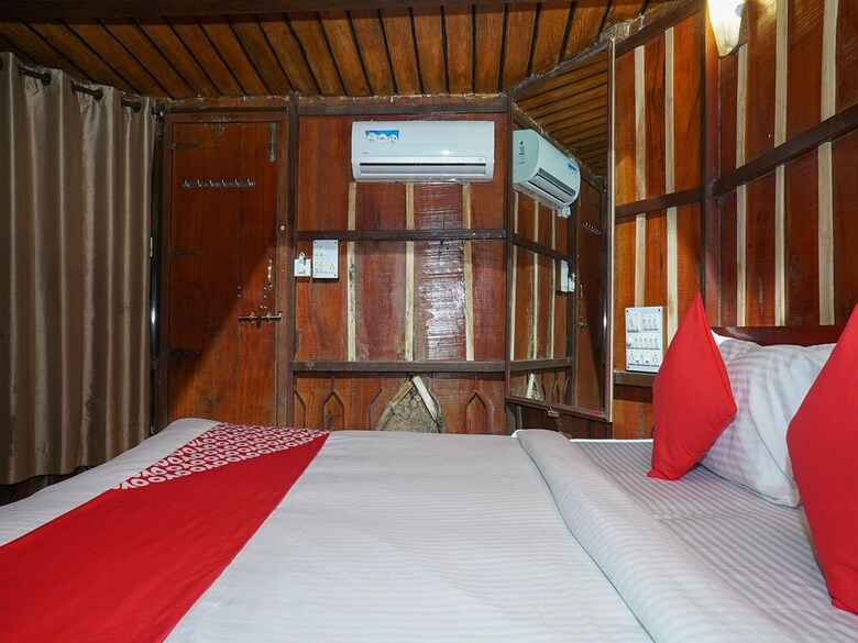 Hotel Oyo 22372 Sherbaug- A Theme Park And Resort