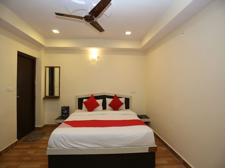 Oyo 22662 Hotel Shivam