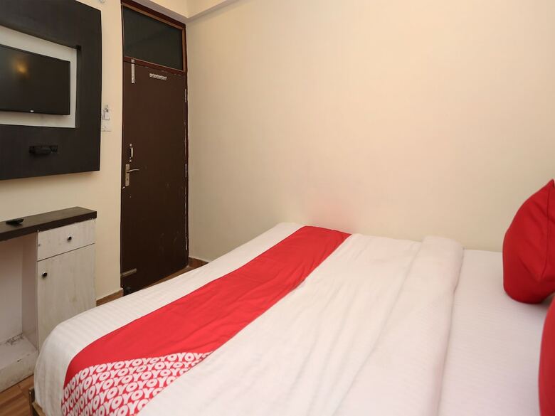 Oyo 22662 Hotel Shivam