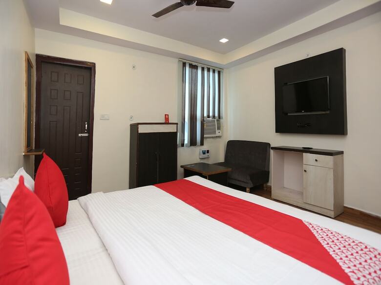 Oyo 22662 Hotel Shivam