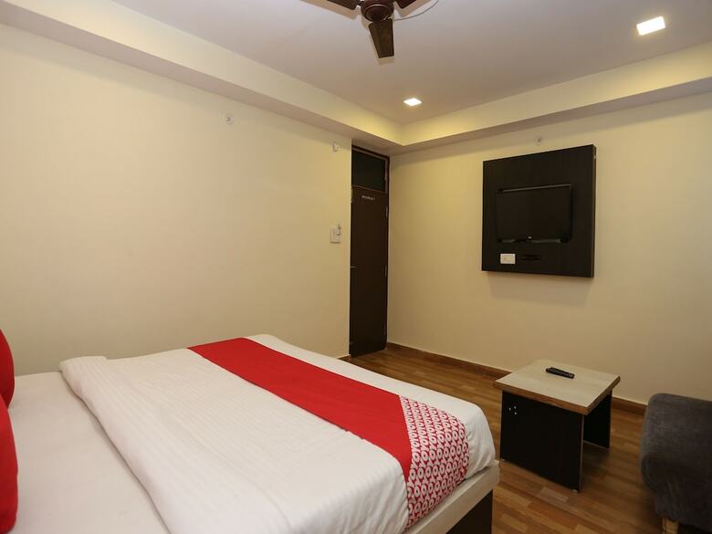 Oyo 22662 Hotel Shivam