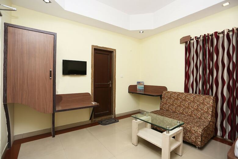 Hotel Oyo 8625 Yogendra Residency