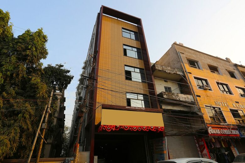 Hotel Oyo 8625 Yogendra Residency
