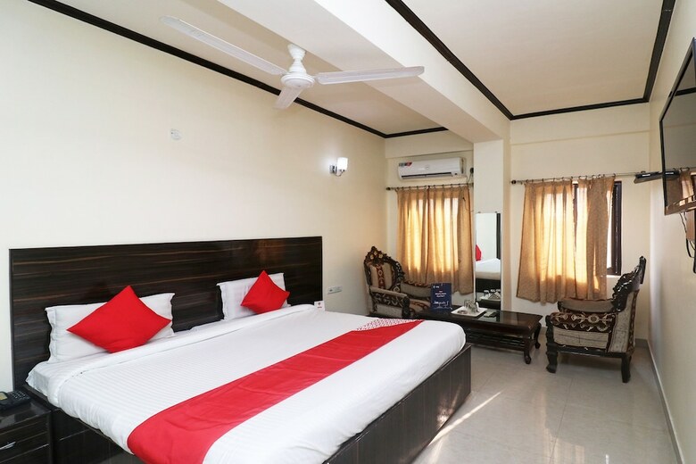 Hotel Oyo 24951 Vaibhav Palace