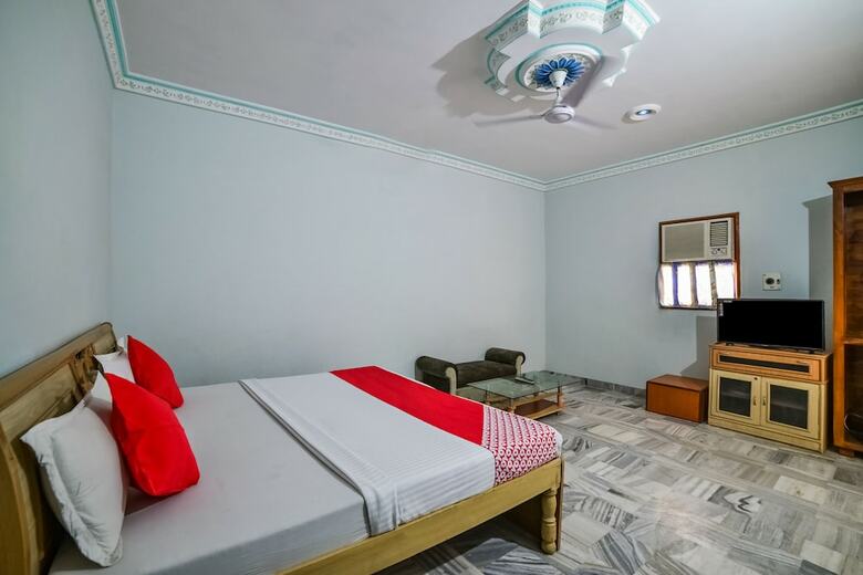 Oyo 19527 Hotel Babu Heritage